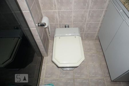 Casa à venda com 218m², 3 quartos e 3 vagasBanheiro 1