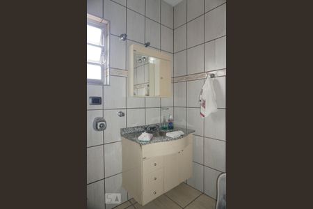 Casa à venda com 218m², 3 quartos e 3 vagasBanheiro da Suíte