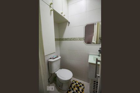 Casa à venda com 110m², 2 quartos e 2 vagaslavabo