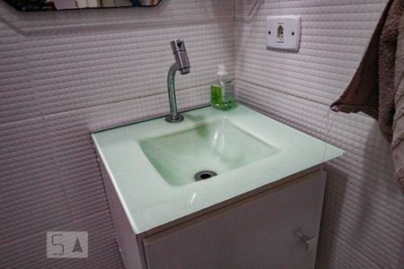 Casa à venda com 110m², 2 quartos e 2 vagaslavabo