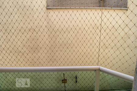 Casa de condomínio à venda com 118m², 4 quartos e 2 vagasSacada do Quarto 2