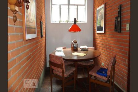 Casa à venda com 350m², 3 quartos e 10 vagas Casa à venda com 350m², 3 quartos e 10 vagasSala de Jantar