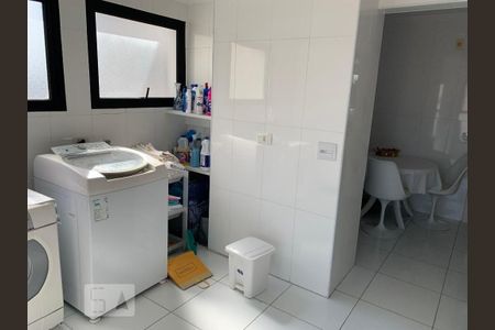 Apartamento à venda com 110m², 3 quartos e 2 vagas Apartamento à venda com 110m², 3 quartos e 2 vagasÁrea de Serviço