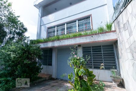 Casa à venda com 400m², 3 quartos e 13 vagas Casa à venda com 400m², 3 quartos e 13 vagasFachada