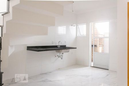 Casa à venda com 100m², 3 quartos e 2 vagas Casa à venda com 100m², 3 quartos e 2 vagasCozinha