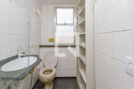 Apartamento à venda com 85m², 2 quartos e 1 vaga Apartamento à venda com 85m², 2 quartos e 1 vagaBanheiro