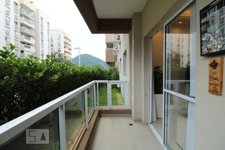 Apartamento à venda com 98m², 2 quartos e 1 vagaVaranda