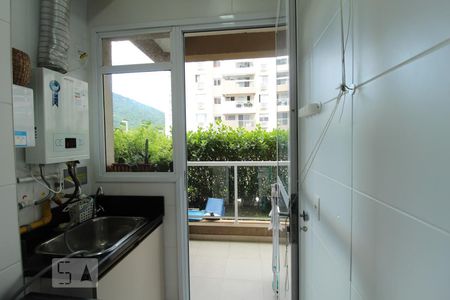 Apartamento à venda com 98m², 2 quartos e 1 vagaÁrea de Serviço