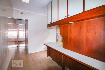 Casa à venda com 254m², 4 quartos e 5 vagas Casa à venda com 254m², 4 quartos e 5 vagascozinha casa 1