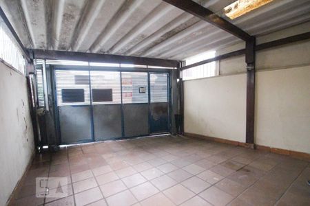 Casa à venda com 254m², 4 quartos e 5 vagas Casa à venda com 254m², 4 quartos e 5 vagasgaragem