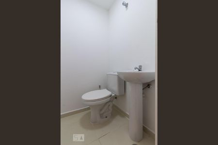 Lavabo de apartamento para alugar com 2 quartos, 68m² em Cerqueira César, São Paulo