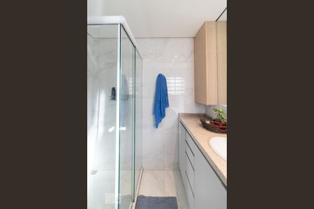 Casa à venda com 300m², 4 quartos e 5 vagas Casa à venda com 300m², 4 quartos e 5 vagasBanheiro da Suíte