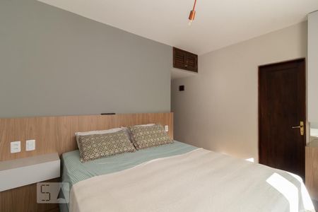 Casa à venda com 300m², 4 quartos e 5 vagas Casa à venda com 300m², 4 quartos e 5 vagasQuarto Suíte
