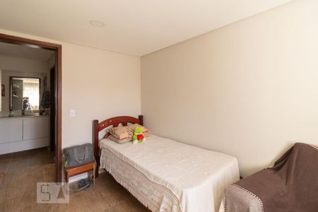 Casa à venda com 300m², 4 quartos e 5 vagas Casa à venda com 300m², 4 quartos e 5 vagasQuarto 2
