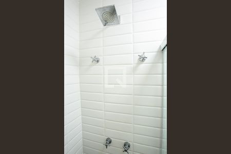 Apartamento à venda com 43m², 1 quarto e 1 vaga Apartamento à venda com 43m², 1 quarto e 1 vagaChuveiro do Banheiro