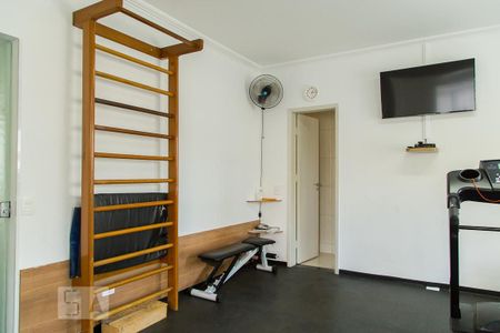 Apartamento à venda com 220m², 4 quartos e 3 vagas Apartamento à venda com 220m², 4 quartos e 3 vagasÁrea comum - Academia