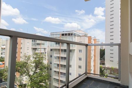 Apartamento à venda com 220m², 4 quartos e 3 vagas Apartamento à venda com 220m², 4 quartos e 3 vagasVaranda da suíte