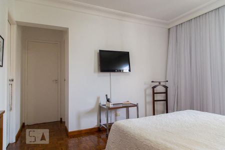 Apartamento à venda com 220m², 4 quartos e 3 vagas Apartamento à venda com 220m², 4 quartos e 3 vagasSuíte