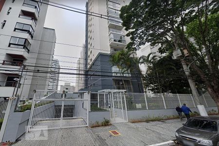 Apartamento à venda com 220m², 4 quartos e 3 vagas Apartamento à venda com 220m², 4 quartos e 3 vagasFachada