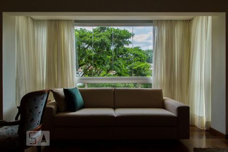 Apartamento à venda com 220m², 4 quartos e 3 vagas Apartamento à venda com 220m², 4 quartos e 3 vagasSala de estar - Varanda