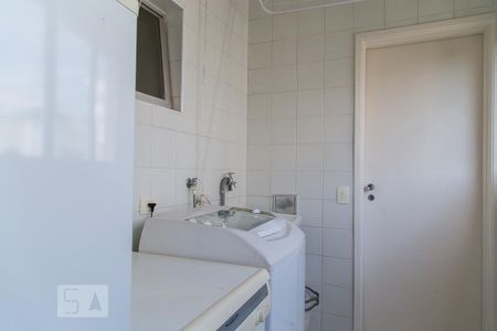 Apartamento à venda com 220m², 4 quartos e 3 vagas Apartamento à venda com 220m², 4 quartos e 3 vagasÁrea de serviço