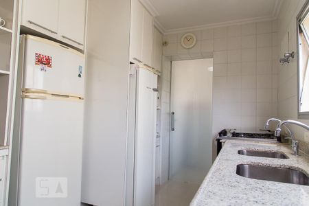 Apartamento à venda com 220m², 4 quartos e 3 vagas Apartamento à venda com 220m², 4 quartos e 3 vagasCozinha