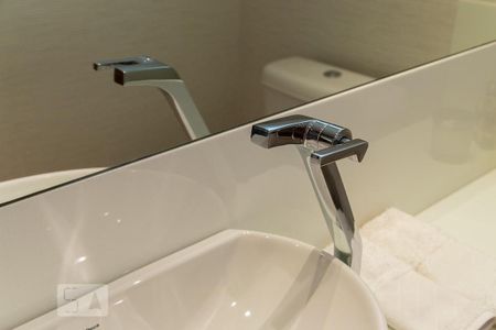 Apartamento à venda com 220m², 4 quartos e 3 vagas Apartamento à venda com 220m², 4 quartos e 3 vagasLavabo - Torneira