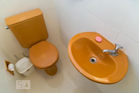 Apartamento à venda com 220m², 4 quartos e 3 vagas Apartamento à venda com 220m², 4 quartos e 3 vagasBanheiro de serviço - Detalhe