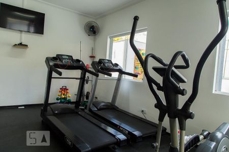 Apartamento à venda com 220m², 4 quartos e 3 vagas Apartamento à venda com 220m², 4 quartos e 3 vagasÁrea comum - Academia