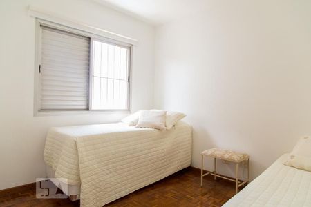 Apartamento à venda com 220m², 4 quartos e 3 vagas Apartamento à venda com 220m², 4 quartos e 3 vagasQuarto 3