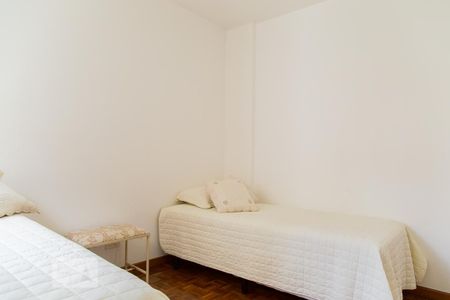 Apartamento à venda com 220m², 4 quartos e 3 vagas Apartamento à venda com 220m², 4 quartos e 3 vagasQuarto 3