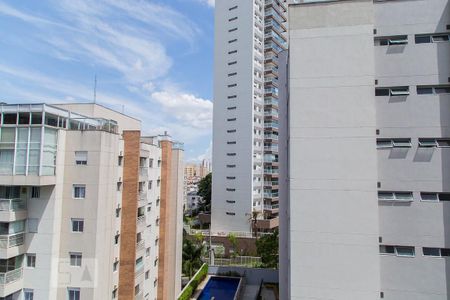 Apartamento à venda com 220m², 4 quartos e 3 vagas Apartamento à venda com 220m², 4 quartos e 3 vagasVista da área de serviço