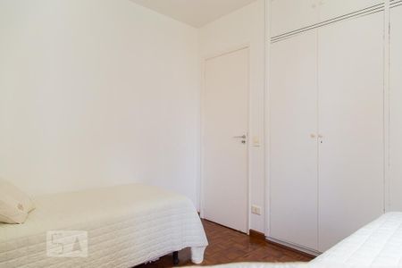 Apartamento à venda com 220m², 4 quartos e 3 vagas Apartamento à venda com 220m², 4 quartos e 3 vagasQuarto 3