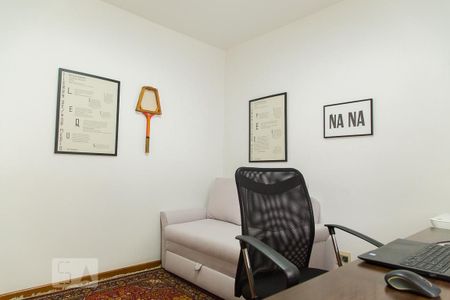 Apartamento à venda com 220m², 4 quartos e 3 vagas Apartamento à venda com 220m², 4 quartos e 3 vagasQuarto 2