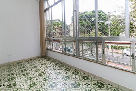 Apartamento para alugar com 119m², 3 quartos e sem vaga Apartamento para alugar com 119m², 3 quartos e sem vagaVaranda