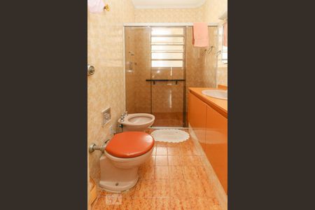 Apartamento para alugar com 119m², 3 quartos e sem vaga Apartamento para alugar com 119m², 3 quartos e sem vagaBanheiro
