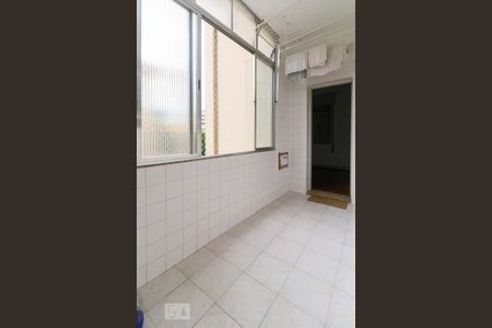 Apartamento para alugar com 119m², 3 quartos e sem vaga Apartamento para alugar com 119m², 3 quartos e sem vagaÁrea de serviço