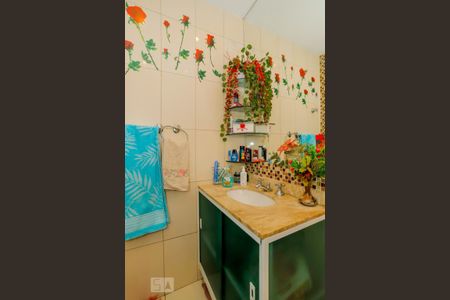 Apartamento à venda com 180m², 3 quartos e sem vagaBanheiro Social 