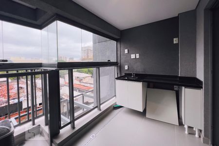 Varanda de kitnet/studio para alugar com 1 quarto, 31m² em Indianópolis, São Paulo