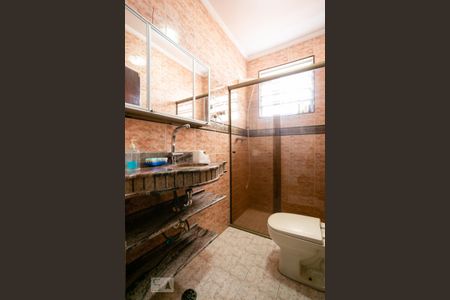 Casa à venda com 290m², 3 quartos e 2 vagasBanheiro da Suíte