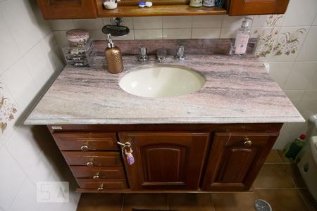 Casa para alugar com 236m², 3 quartos e 4 vagas Casa para alugar com 236m², 3 quartos e 4 vagasBanheiro