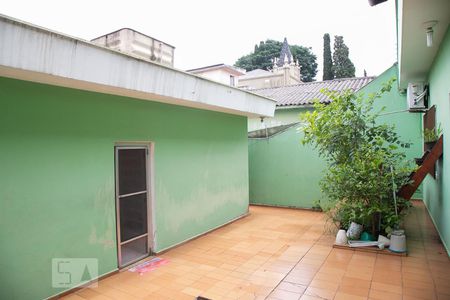 Casa para alugar com 236m², 3 quartos e 4 vagas Casa para alugar com 236m², 3 quartos e 4 vagasQuintal