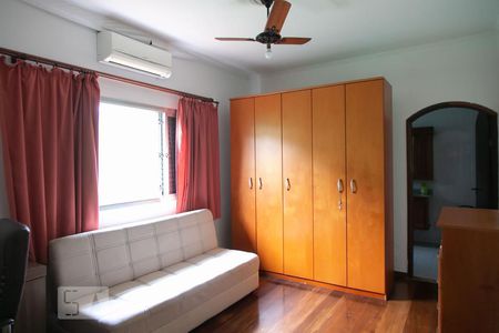 Casa para alugar com 236m², 3 quartos e 4 vagas Casa para alugar com 236m², 3 quartos e 4 vagasSuite