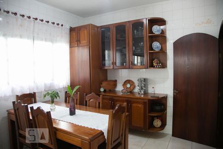 Casa para alugar com 236m², 3 quartos e 4 vagas Casa para alugar com 236m², 3 quartos e 4 vagasCopa