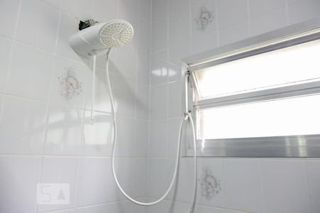 Casa para alugar com 236m², 3 quartos e 4 vagas Casa para alugar com 236m², 3 quartos e 4 vagasBanheiro da Suite