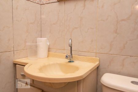 Casa à venda com 50m², 1 quarto e 1 vaga Casa à venda com 50m², 1 quarto e 1 vagaBanheiro