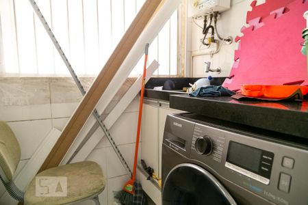 Apartamento à venda com 55m², 3 quartos e 1 vaga Apartamento à venda com 55m², 3 quartos e 1 vagaÁrea de Serviço