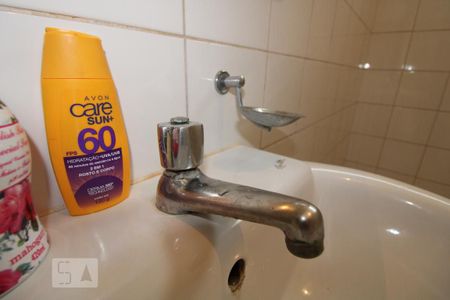 Casa para alugar com 800m², 4 quartos e 6 vagasBanheiro da Piscina