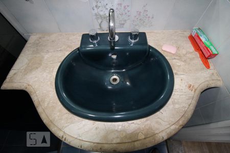 Casa para alugar com 800m², 4 quartos e 6 vagasBanheiro do Quarto 1