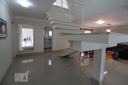 Casa para alugar com 800m², 4 quartos e 6 vagasSala